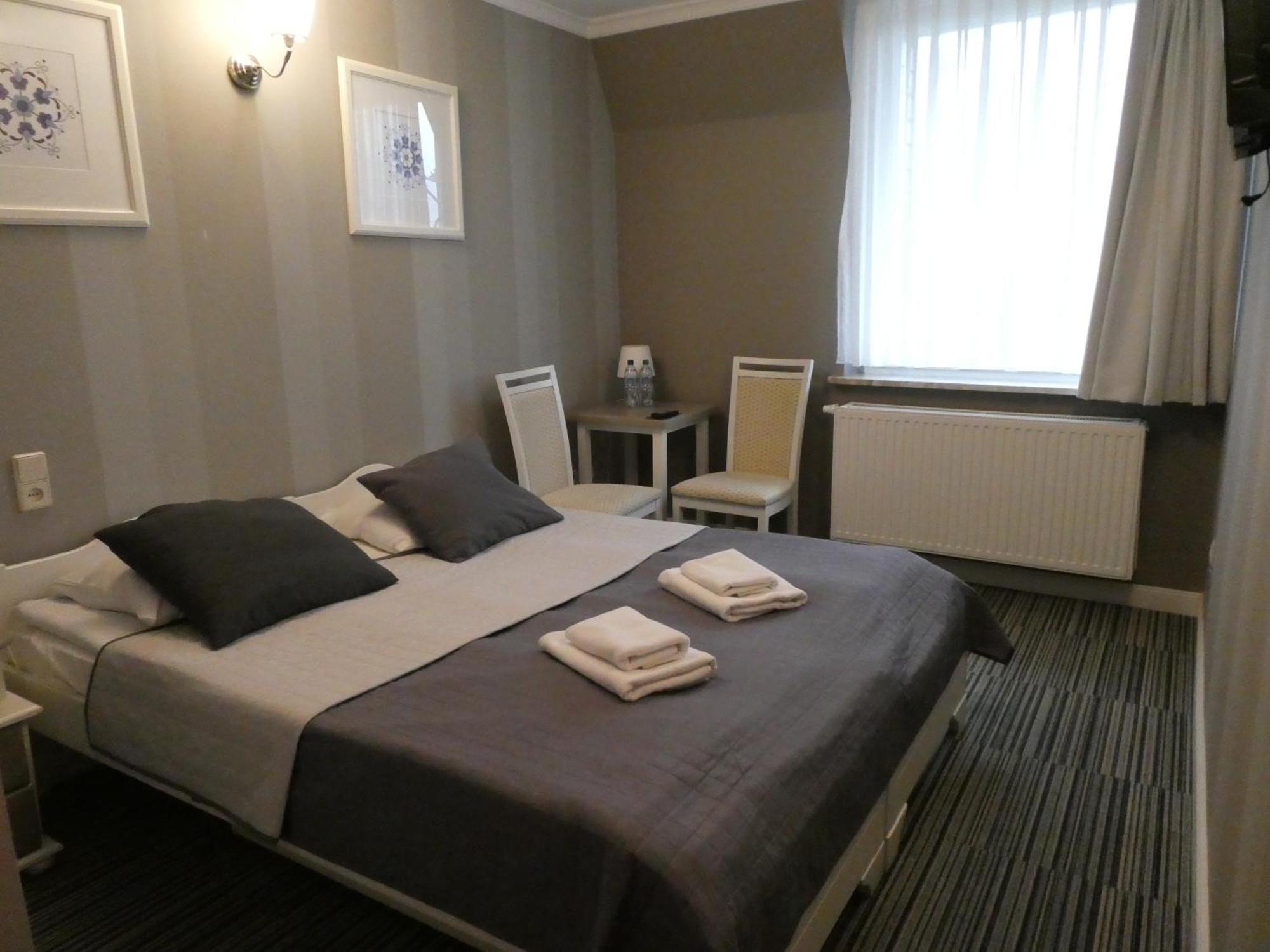 Hotel Niedzwiadek Вджидзе Кишевске Екстериор снимка