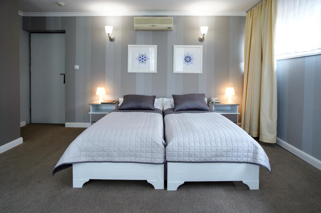 Hotel Niedzwiadek Вджидзе Кишевске Екстериор снимка