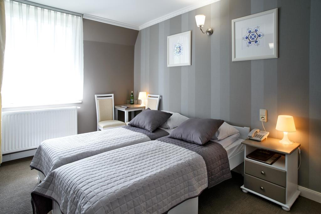 Hotel Niedzwiadek Вджидзе Кишевске Екстериор снимка
